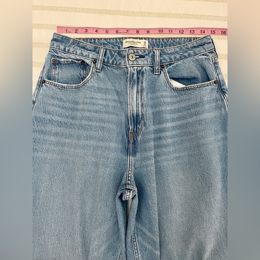Abercrombie & Fitch High Rise Cropped Wide Leg Jean - Curve Love - Picture 8 of 14